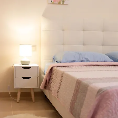 Апартаменты Eukalyptos 3bd With Yard In Chersonisos